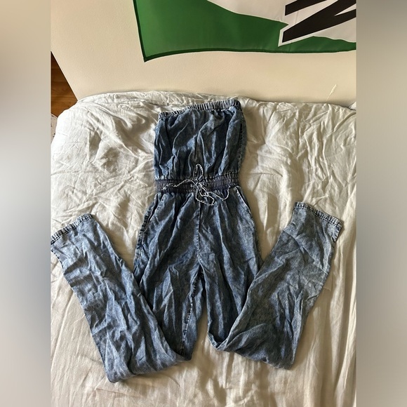 SHEIN Pants - small blue denim looking shein jumpsuit!